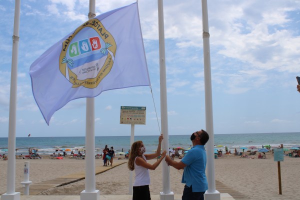 23 km sin humo: El Campello, primer municipio alicantino que prohíbe fumar en toda su costa