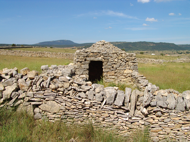 Construir amb pedres per a dialogar amb el clima