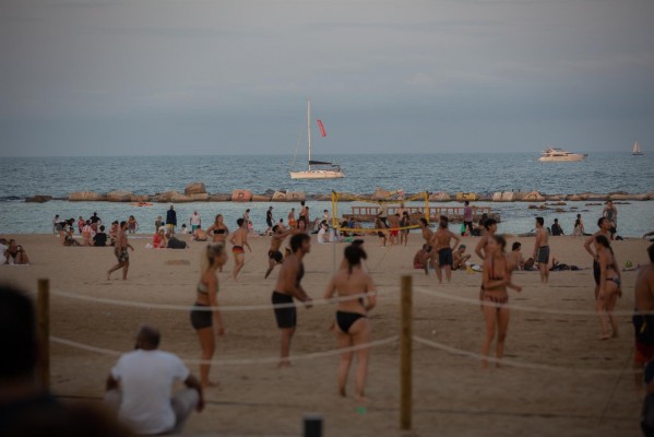 España perdió  en junio más de 8 millones de turistas: 9.500 millones que vuelan