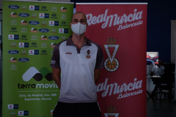 Álex Hernández llega al Real Murcia a 