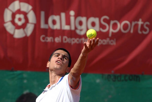 Carlos Alcaraz arranca con triunfo en el Torneo 25 Aniversario de la Academia de Ferrero