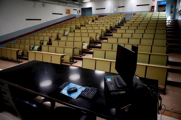 El protocolo del curso universitario prevé aulas al 50%, mascarillas y control de acceso y circulación