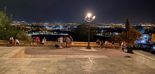 Denuncian a 28 jóvenes que 'quedaron' sin mascarilla en La Fuensanta y la Cresta del Gallo