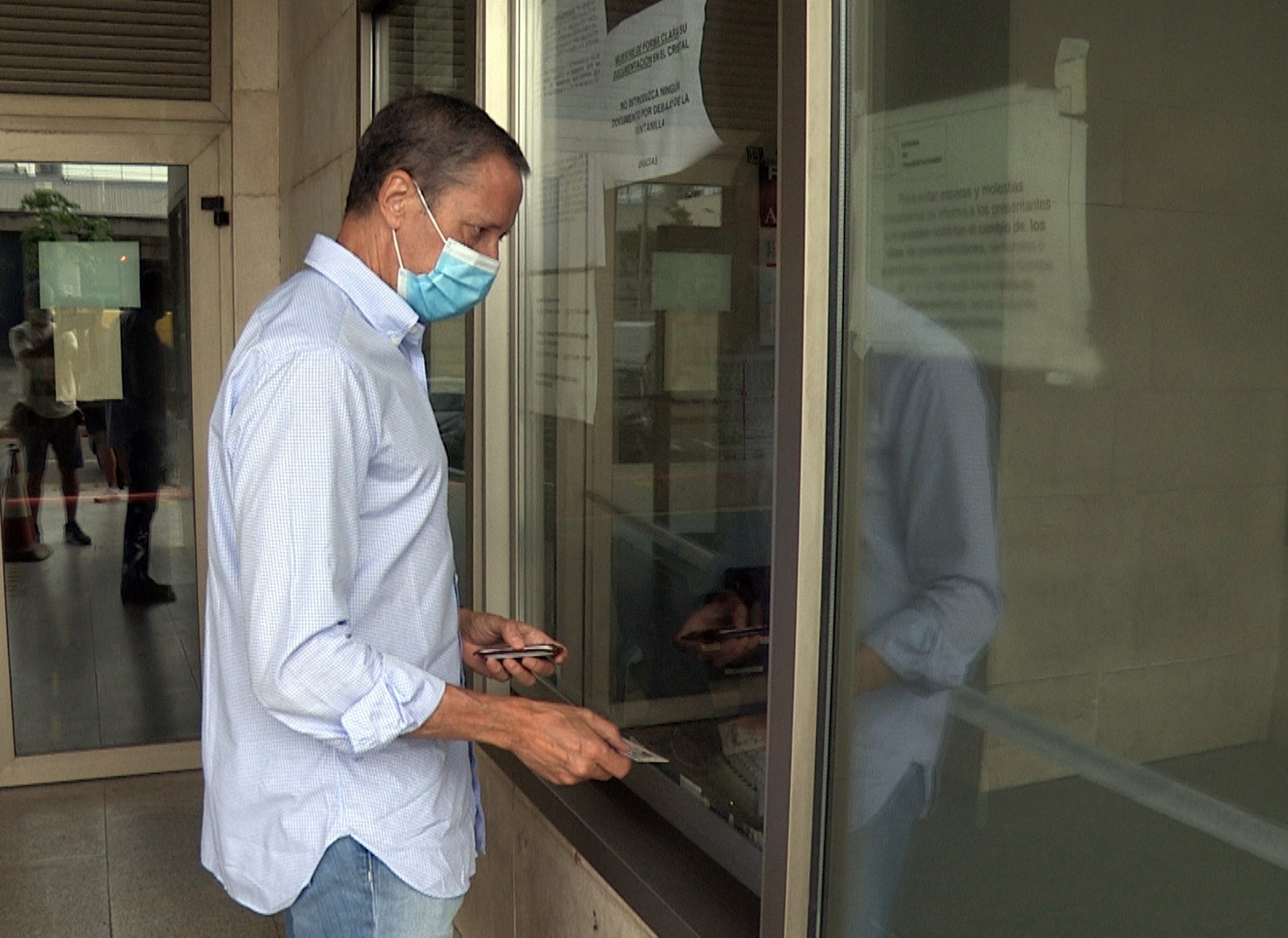 La Guardia Civil acusa a Eduardo Zaplana de crear una trama de cobro de comisiones
