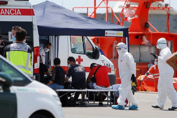 El PP pide al Sindic que investigue de oficio la situación de los inmigrantes recluidos en el Hospital de Alicante 