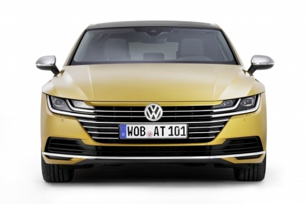Volkswagen presenta en Hannover el nuevo Arteon, disponible en tres acabados: Arteon, Elegance y R-Line