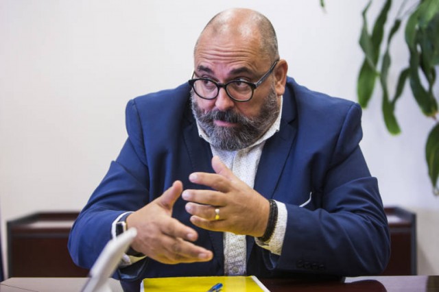 El secretario autonómico de Empleo se posiciona a favor de cerrar el ocio nocturno