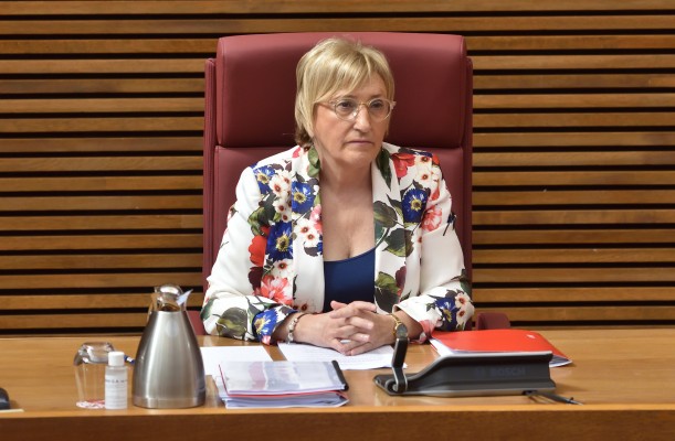 Sanidad equipara el peligro de contagio en reuniones familiares al del ocio nocturno