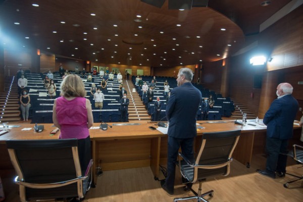 La UMH premia al alumnado extraordinario y a los emprendedores estrella en un curso atípico