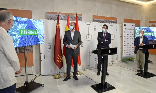 Murcia reforestará 450 hectáreas con drones y semillas inteligentes