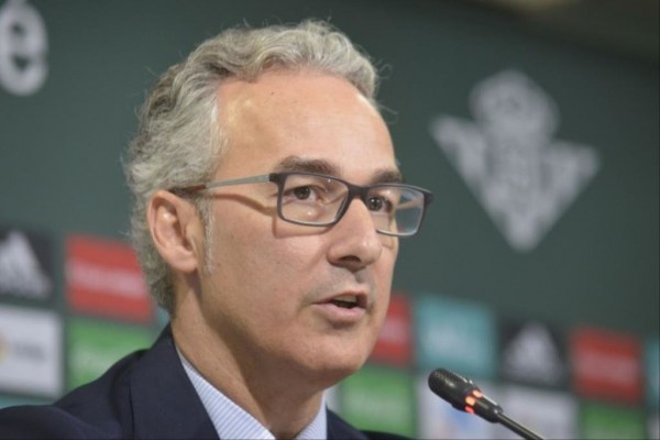 Torrecilla cumple una semana al frente del Sporting sin elegir entrenador