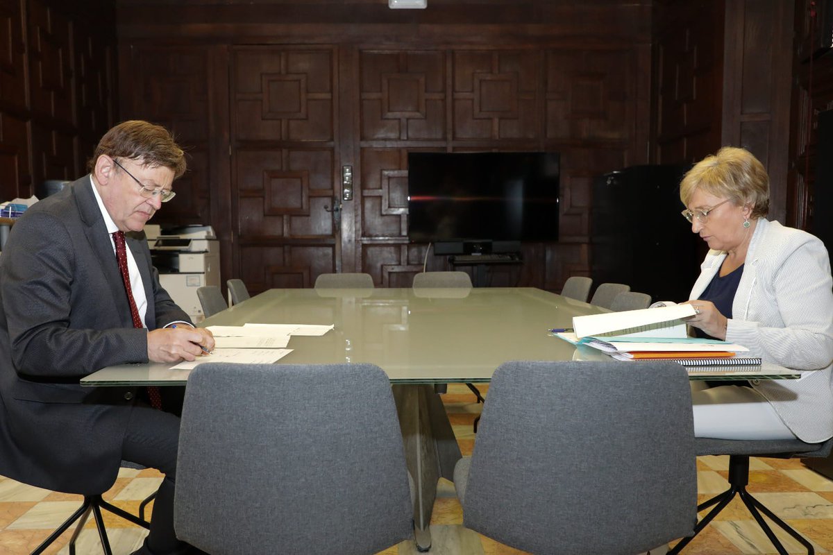 Puig se resiste casi en solitario al cierre de pubs y discotecas