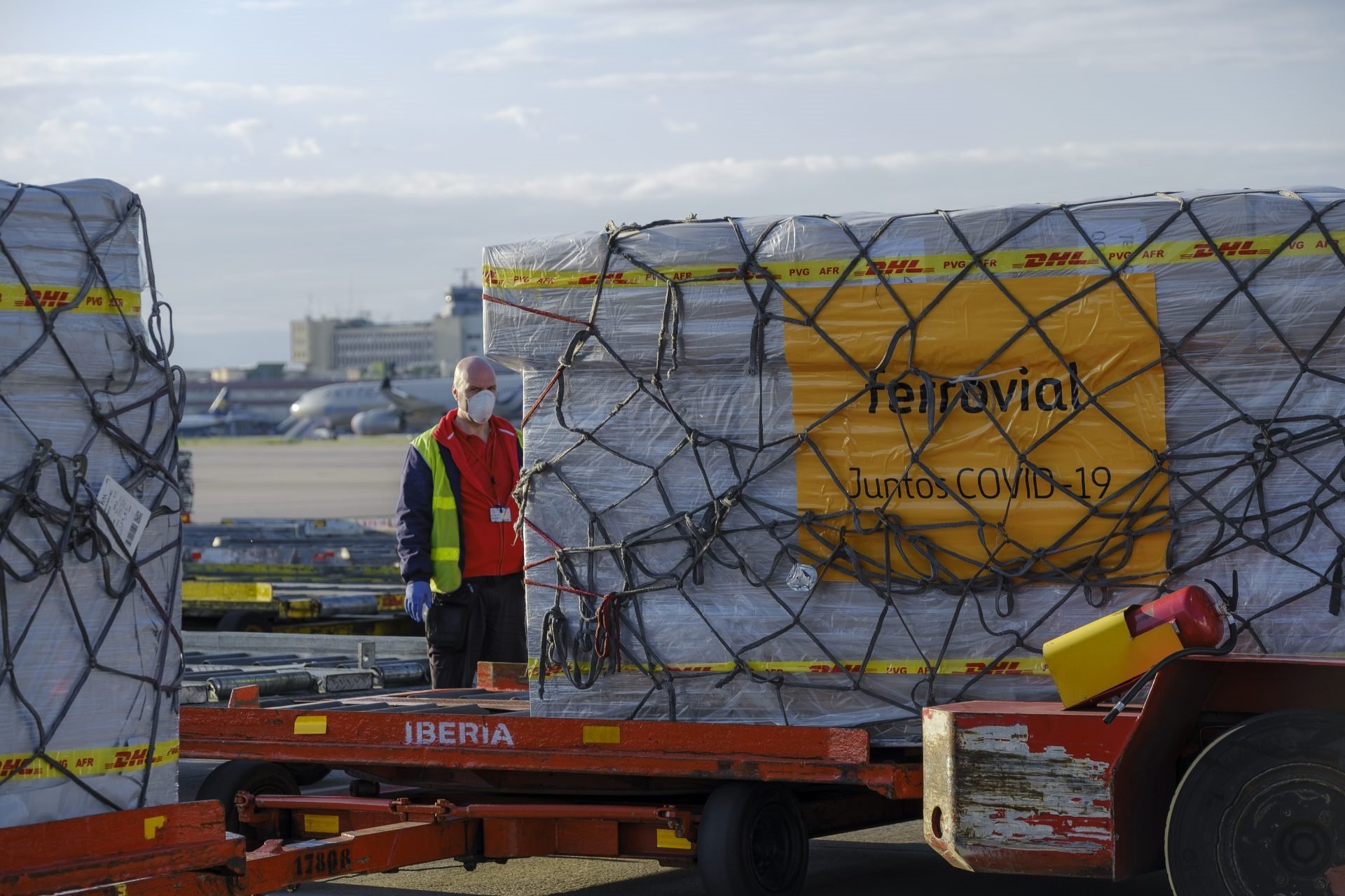 Ferrovial entrega 8,7 millones para contribuir a combatir la covid-19