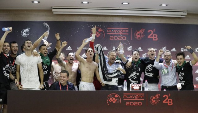 El fútbol español felicita al Castellón por su ascenso 