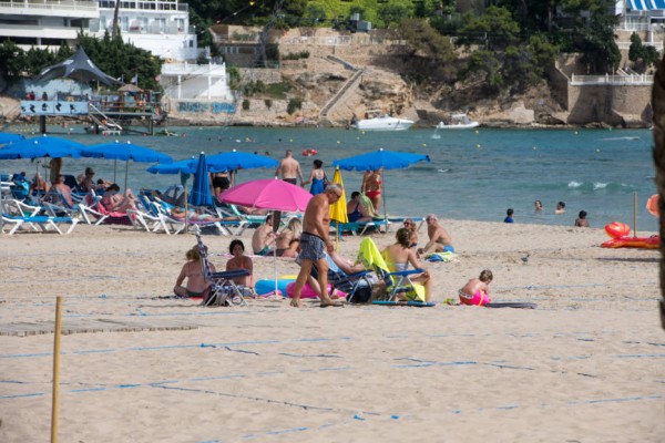 Cifran en 35 millones de euros las pérdidas de los hoteles de Benidorm en agosto por la cuarentena
