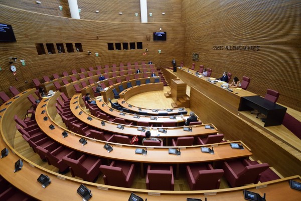 La comisión de Les Corts para la reconstrucción aprueba sus conclusiones con los votos del Botànic