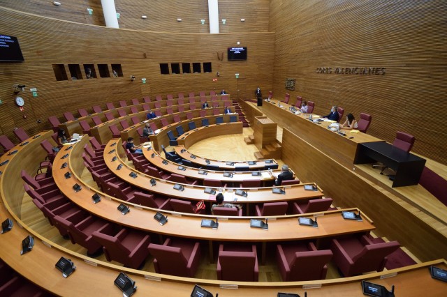 La comisión de Les Corts para la reconstrucción aprueba sus conclusiones con los votos del Botànic