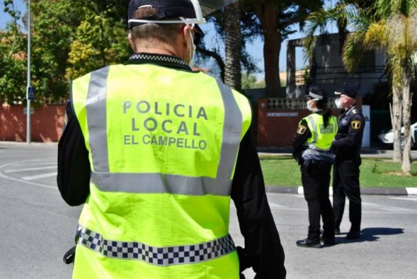 Ampliar la plantilla y reducir la jornada: mociones de la oposición campellera para la Policía Local