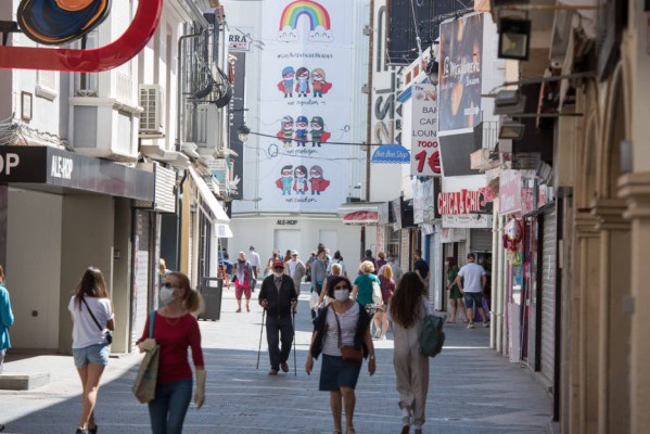 La propuesta de un bono turístico en Benidorm naufraga en el peor momento del sector