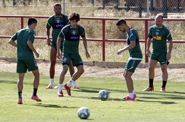 El Elche retoma los entrenamientos este lunes, tras dos días y medio 'recargando las pilas' mentalmente