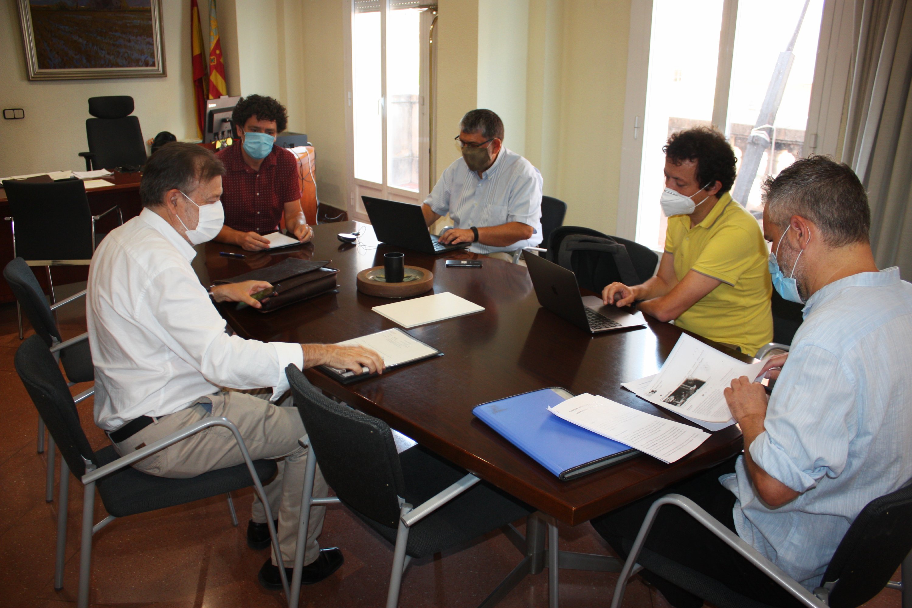 Castelló promocionará la Formación Profesional tras analizar con el Consell estos estudios