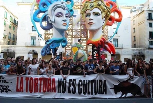 Guanyar busca ya el consenso en la norma de Protección Animal: no prohíbe los toros