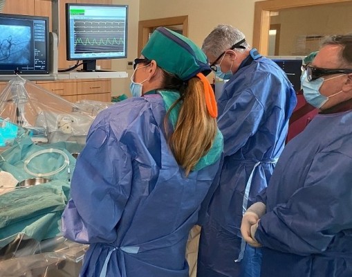 Sanidad invierte un millón de euros en la mejora de la Unidad de Hemodinámica del Hospital de Elche