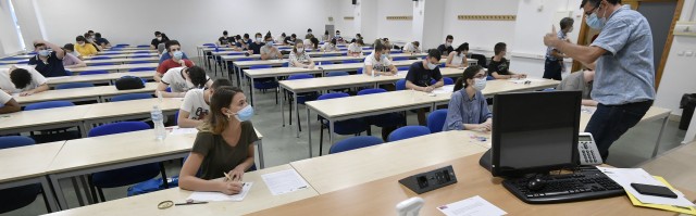 La Universidad de Murcia recibe 2.440 preinscripciones más que en 2019