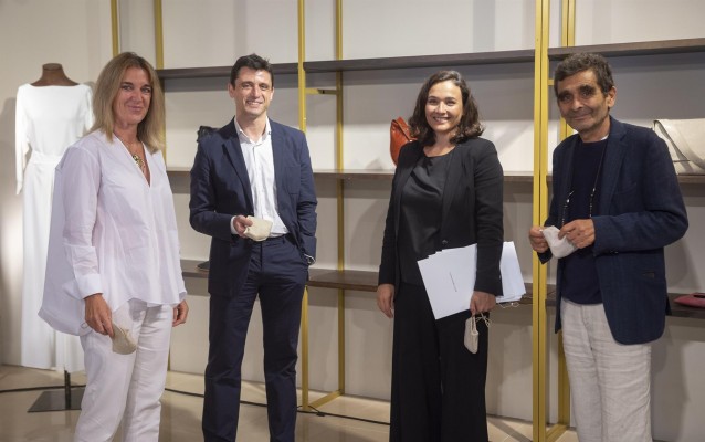 Adolfo Domínguez renueva su consejo: nombra a Maite Aranzábal vicepresidenta