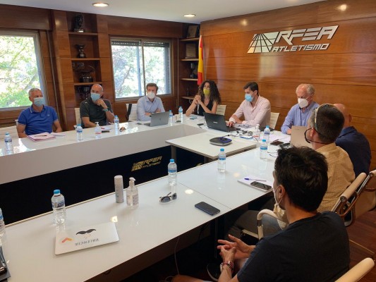 Los organizadores de maratones se citan en la RFEA por la seguridad y futuro en sus pruebas
