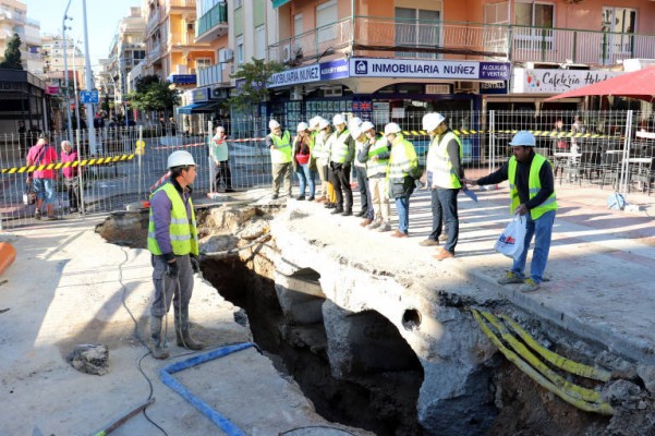 Benidorm retoma la petición de préstamos para pagar parte de la Mediterráneo y Red.es