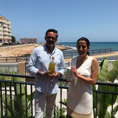 La UMH desarrolla el primer licor con limones ecológicos de la Vega Baja y sus hojas sin aditivos 