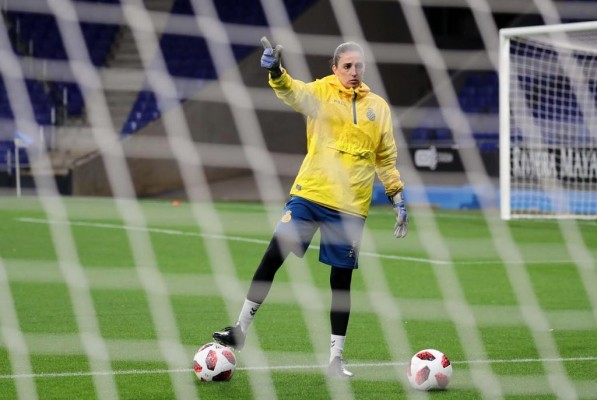 Mariajo Pons explica su rescisión de contrato con una mano apenas funcional
