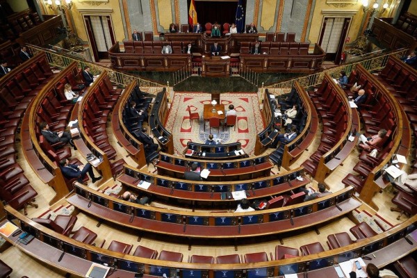 El PSOE pacta 23 enmiendas con los grupos para las conclusiones económicas de la Comisión de Reconstrucción