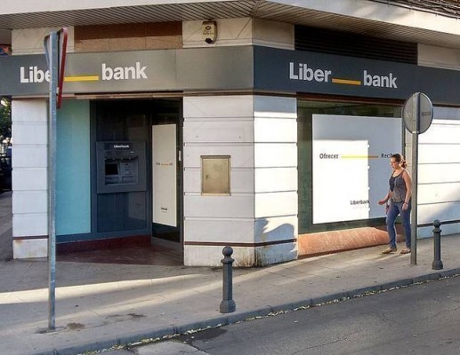 Liberbank sigue en plan hibernación en el parqué bursátil