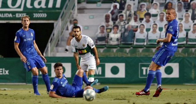 La Federación de Peñas del Elche denuncia que la competición está adulterada
