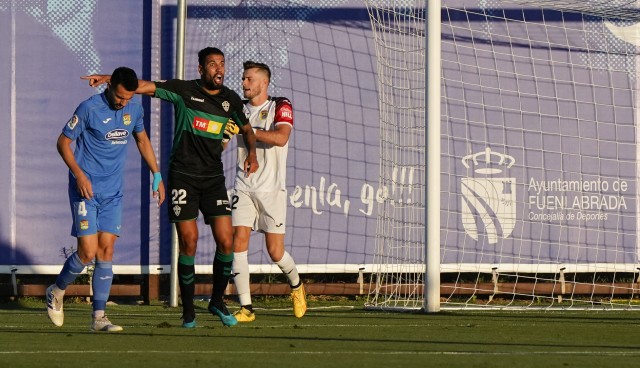Un brote de Covid-19 en el vestuario del Fuenlabrada amenaza el final de la Liga regular