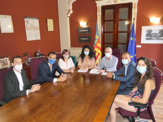CaixaBank y Alboraia facilitarán tablets y ordenadores a los usuarios de los Servicios Sociales 