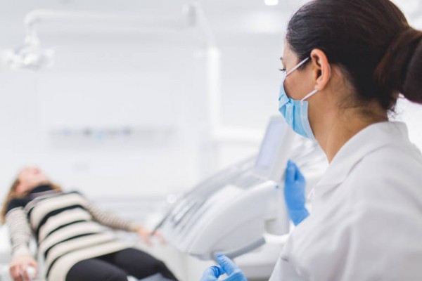 València costeará los tratamientos odontológicos de personas en situación de vulnerabilidad
