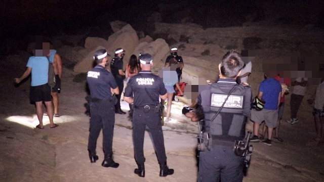 La Policía Local de Alicante impone 129 denuncias por no llevar mascarilla durante el fin de semana