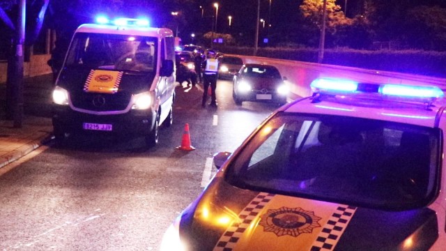 La Policía Local sanciona a 27 personas en tres noches de controles de tráfico en Alicante