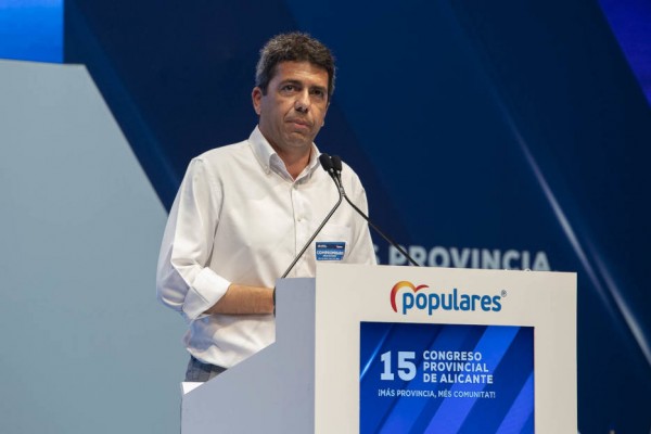 Pan y circo; agua y turismo