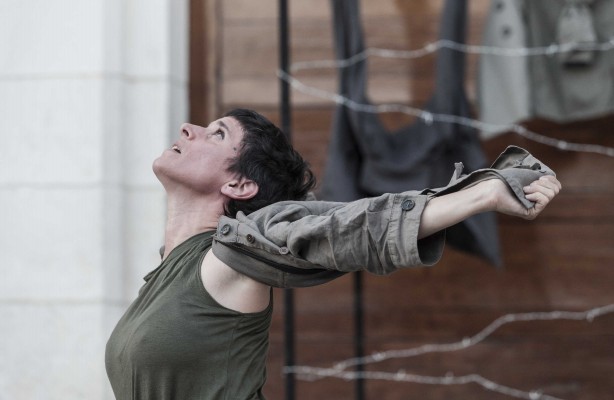 La obra 'DeTraca llega a Alicante: un espectáculo de danza para agitar conciencias ante el drama de los refugiados 