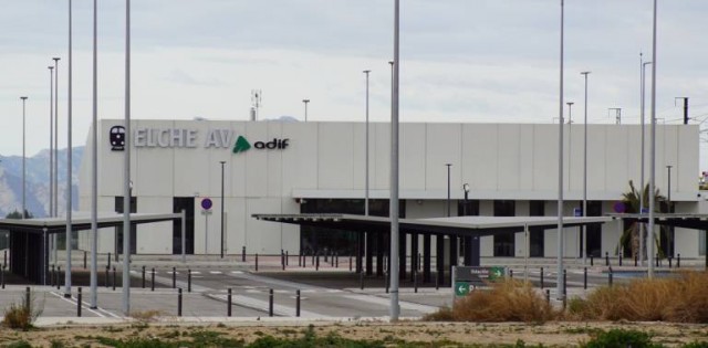 Los asesores de Fomento ven con dudas la conexión del AVE con el centro de Elche por baja demanda y gran inversión