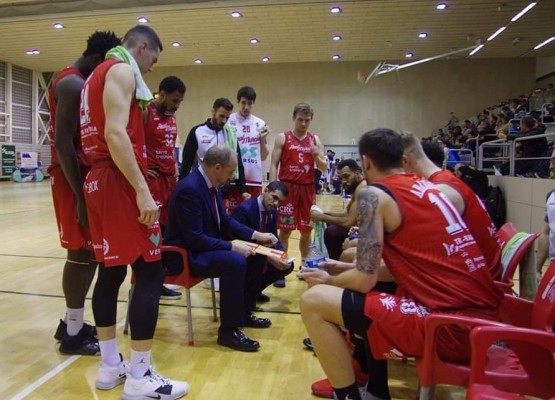El Real Murcia se inscribe en la LEB Oro y el Hozono Global Jairis en la LEB Plata