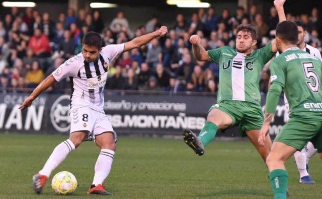 Carles Salvador afronta una promoción de ascenso “extraña” al medirse a su ex equipo