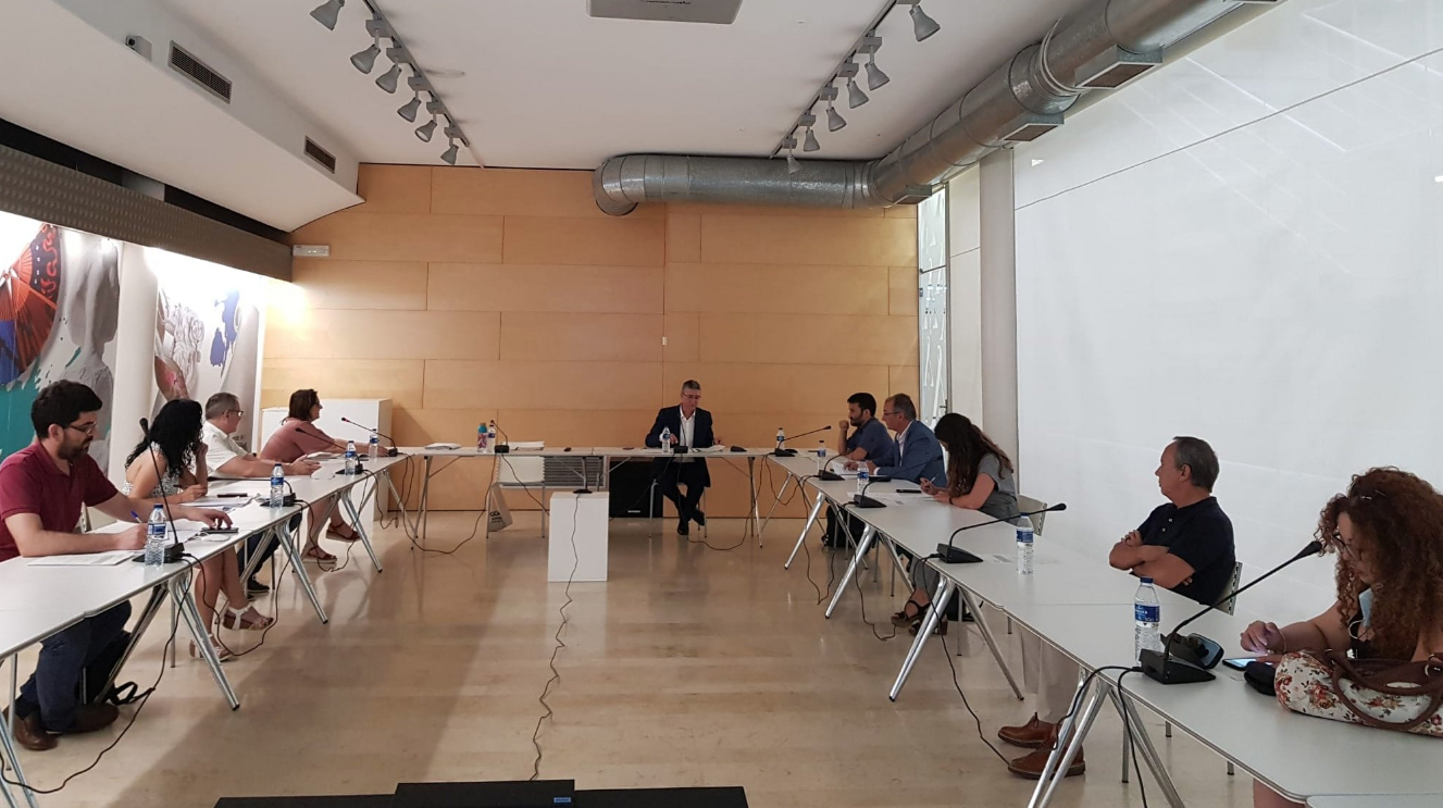 La Mesa de Diálogo Social pacta 360 medidas sobre empleo, turismo, responsabilidad social y transparencia