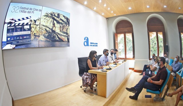 Pepe Viyuela y Anna Castillo, faros de plata del Festival de Cine de l'Alfàs del Pi