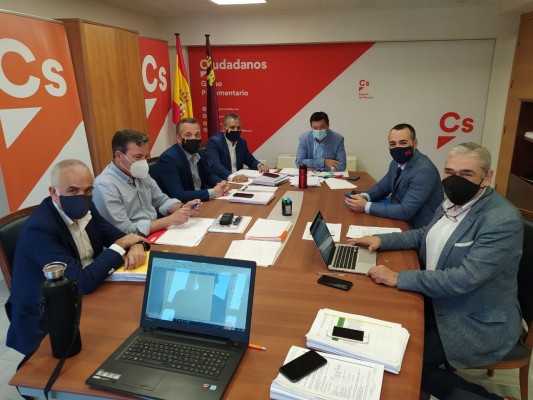 PP, Cs y PSOE pactan los detalles de la franja de 1.500 metros: sólo permitirán la agricultura ecológica