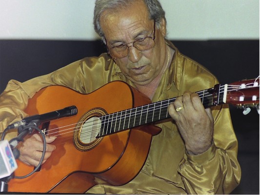Último adiós a Antonio Fernández en la Catedral del Cante: el guitarrista será enterrado esta tarde en La Unión 
